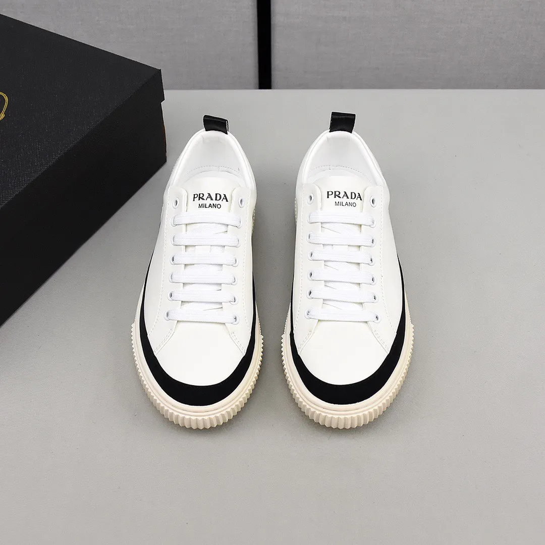 【PRADA】Men's shoes 💰400💰. Detonate the whole place! An international brand that is constantly innovating. This men's casual shoe is the original version. It is made of cowhide leather at a ratio of one to one at the store. It has leather feet and rubber non-slip outsole. It is breathable and comfortable. Quality speaks for itself. 👄38-44